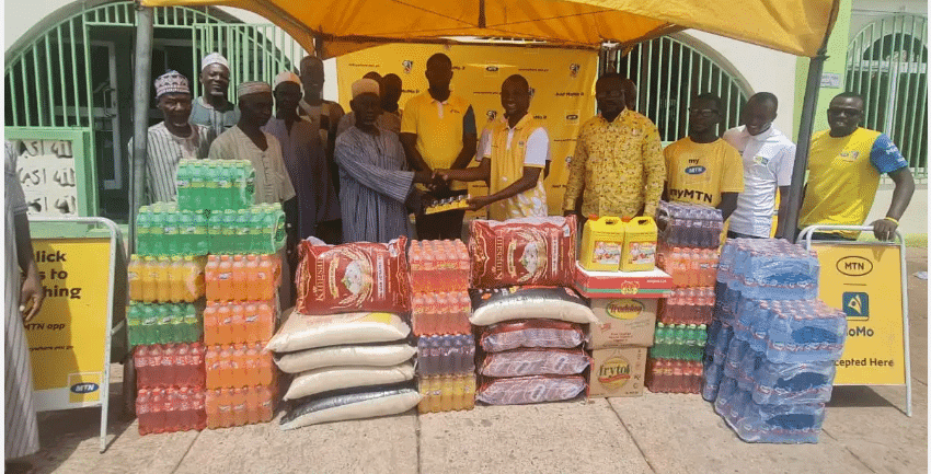 mtn-ghana-donates-to-national-chief-imam-as-part-of-eid-ul-fitr-celebrations