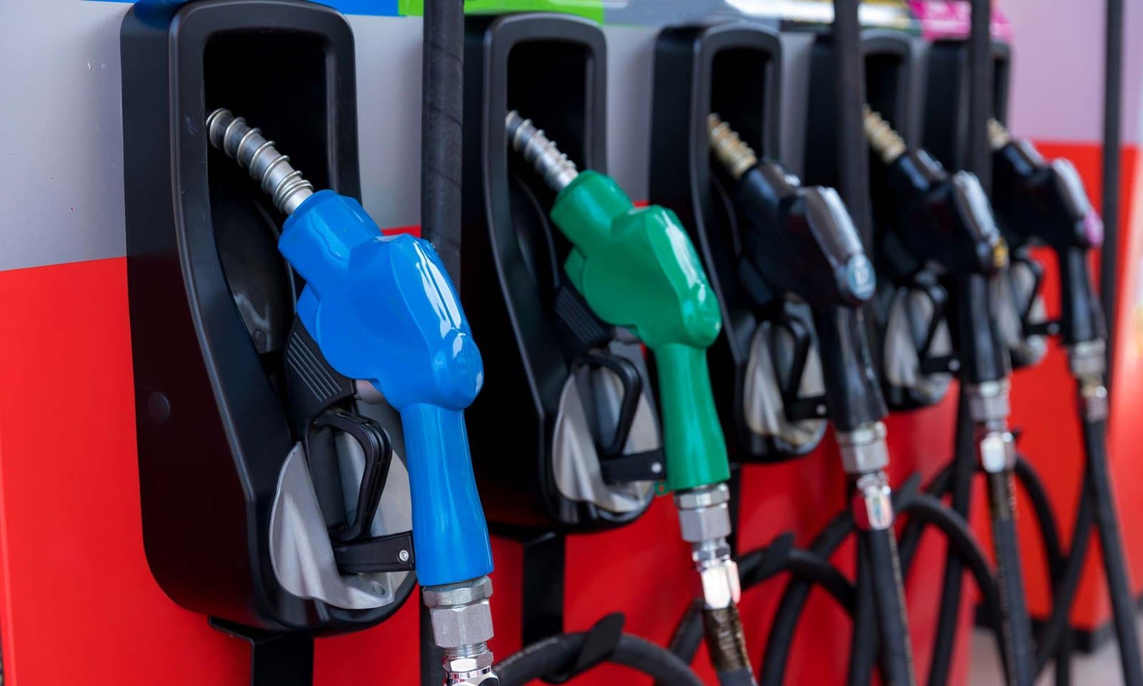 COMAC projects fall in prices of petroleum products this week