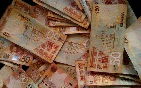 Ghana cedi keeps losing value against US dollar