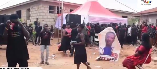 family-in-kwabre-east-municipality-forced-to-bury-their-deceased-relative-without-a-hand