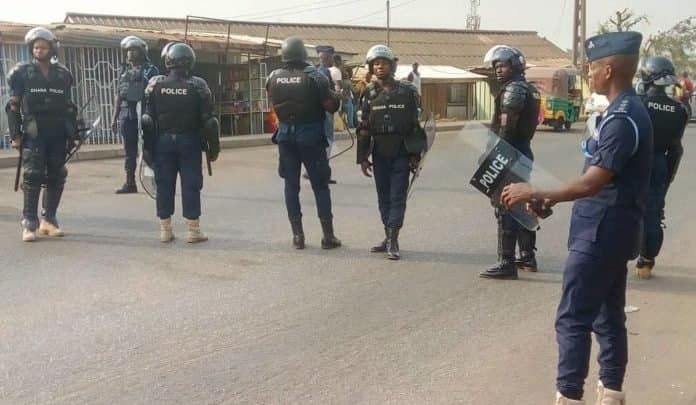 police-set-up-roadblocks-diversions-for-major-security-operation-in-accra