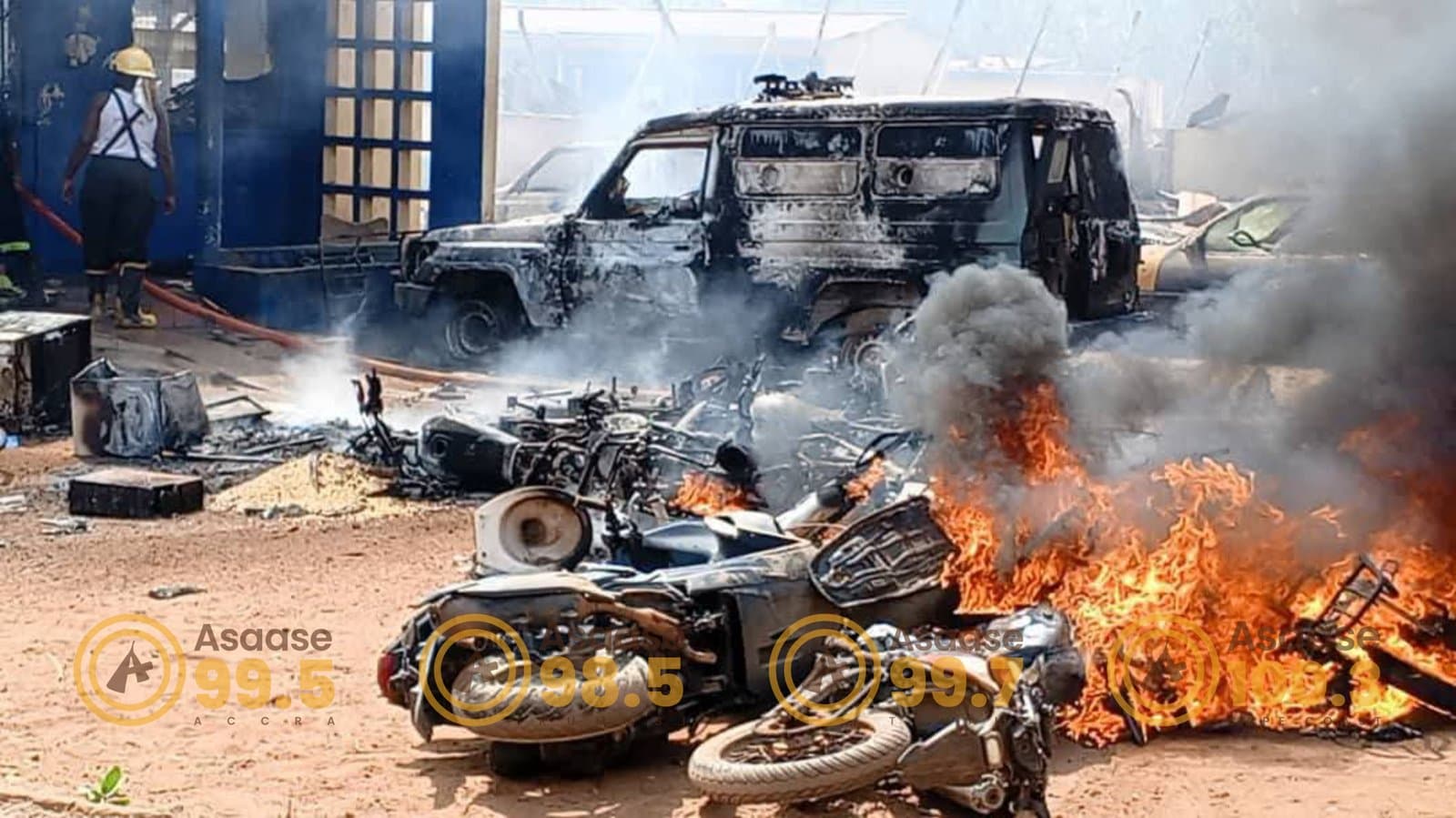 Angry Ejura youth burn police station over death of driver in custody